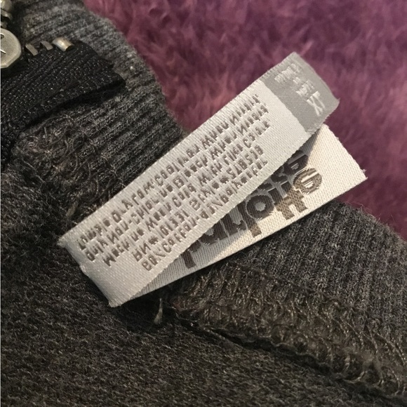 Charlotte Russe Adorable Grey & Black Sequin Long Sleeve Top - Picture 6 of 13